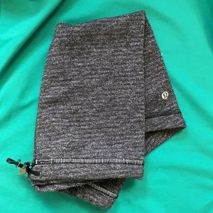 Lululemon Run N Done neck warmer